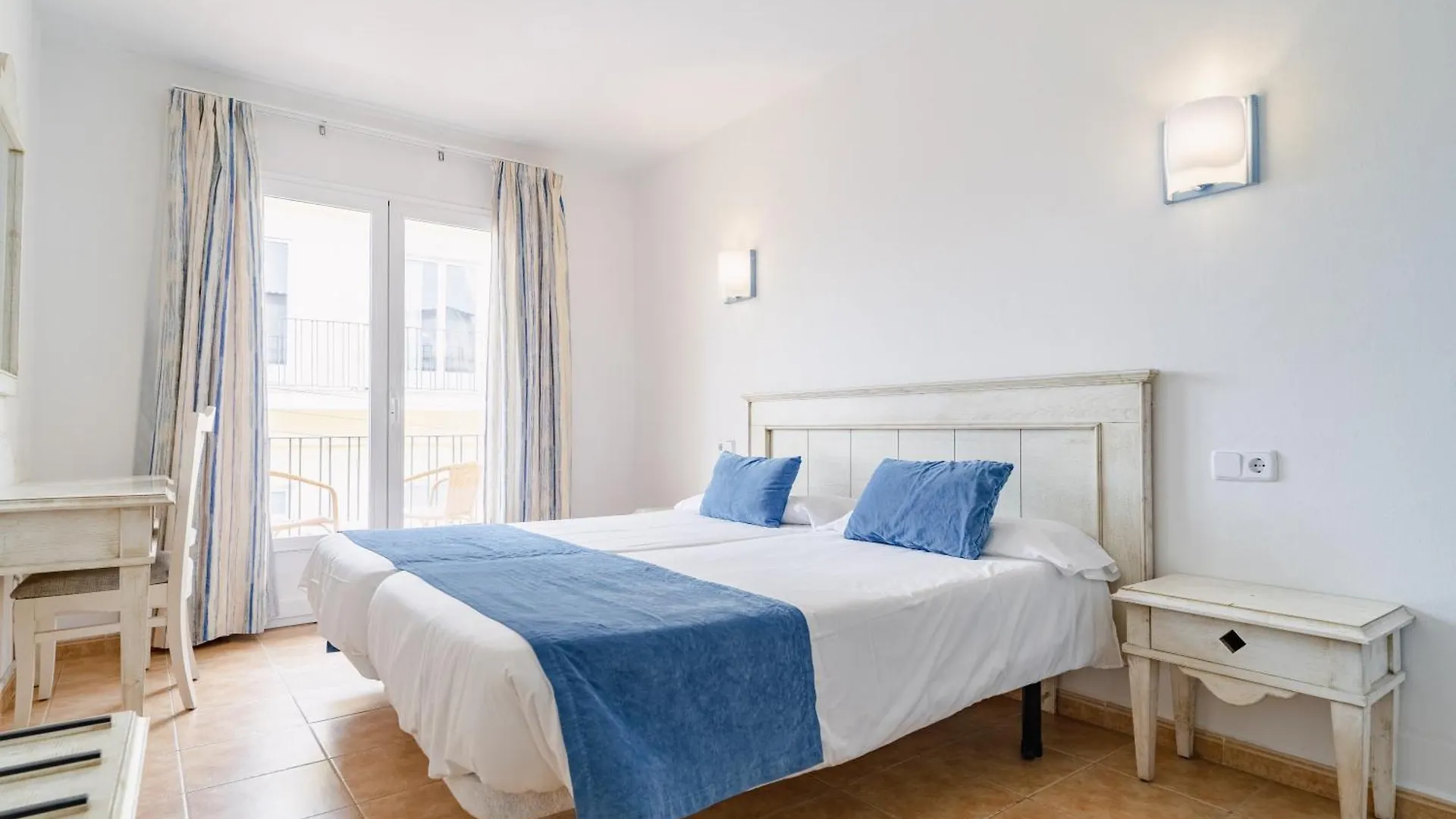 Guest house Hostal Hpc Porto Colom Spain